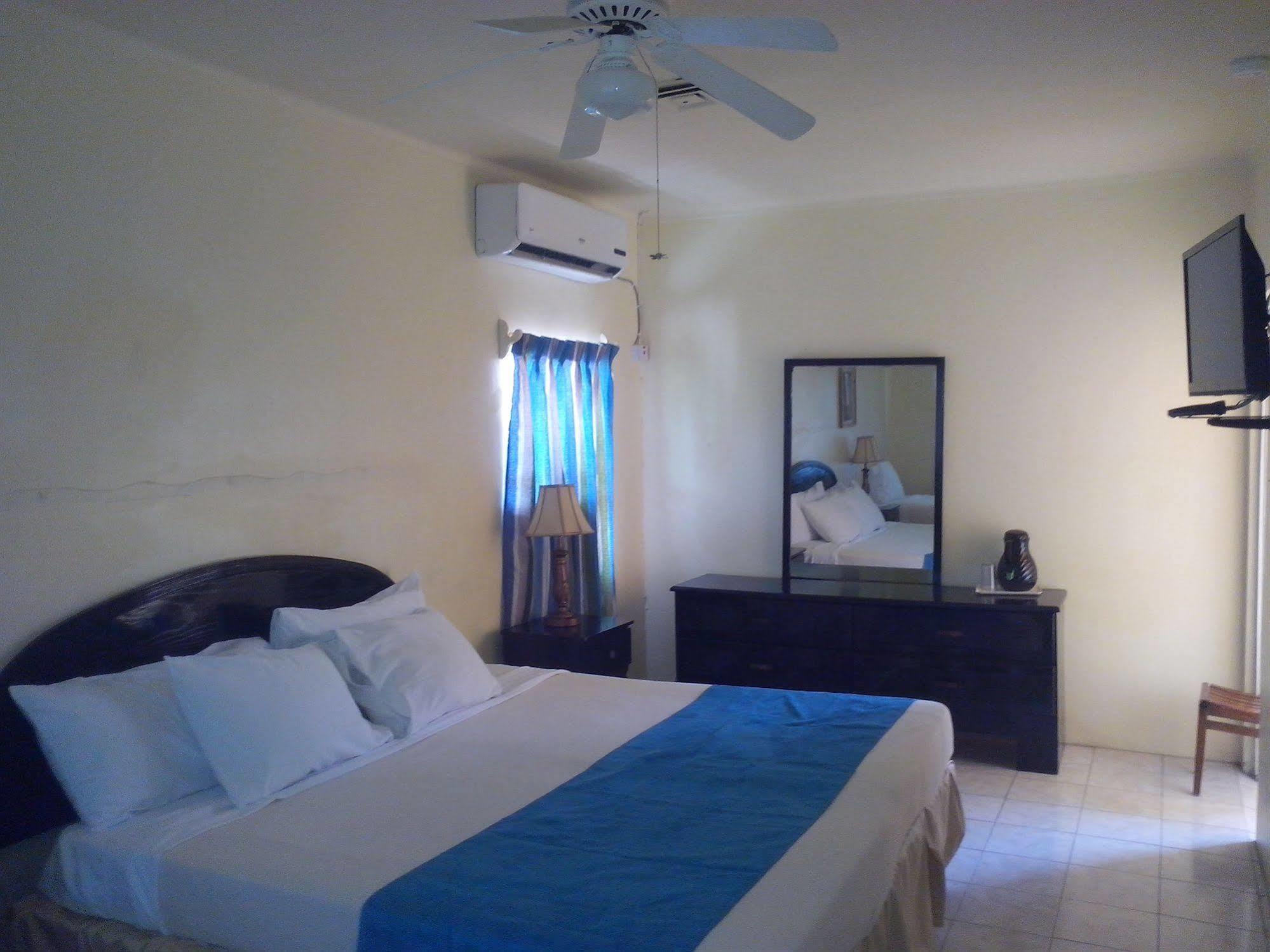 Casa Maria Hotel Port Maria Exterior photo